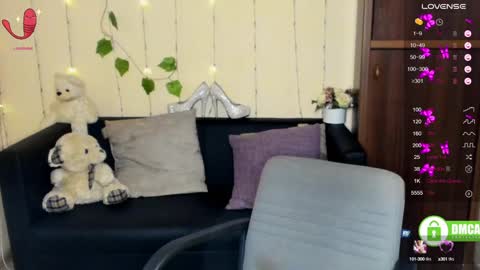 Snapshot of muse_kitty_jenia chatting on February 9, 2025, 1:44 am Jenya online show from February 9, 2025, 1:44 am