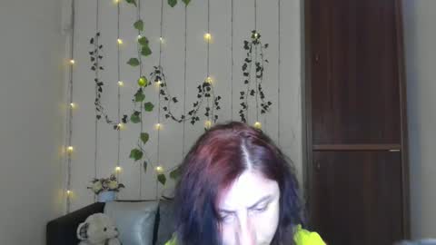 Jeneva online show from April 22, 2026, 6:31 pm