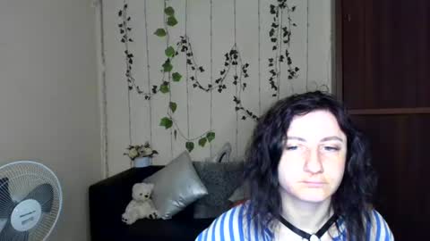 Snapshot of muse_kity_jeneva chatting on June 18, 2026, 5:19 am Jeneva online show from June 18, 2026, 5:19 am