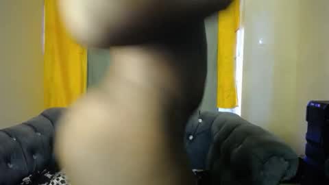 Milly online show from March 9, 2026, 1:37 pm