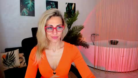 Diana online show from April 19, 2026, 11:42 am