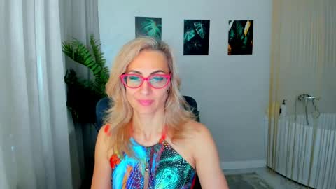 Diana online show from May 2, 2026, 11:37 am