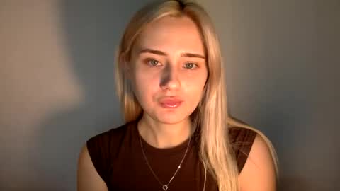 Snapshot of musescorner chatting on November 13, 2025, 4:17 pm musescorner online show from November 13, 2025, 4:17 pm