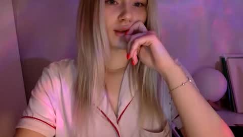 Snapshot of musescorner chatting on May 9, 2026, 8:25 pm musescorner online show from May 9, 2026, 8:25 pm