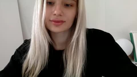 Snapshot of musescorner chatting on May 27, 2026, 2:36 pm musescorner online show from May 27, 2026, 2:36 pm