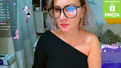 Snapshot of music_fairy chatting on December 28, 2024, 9:20 am Lana online show from December 28, 2024, 9:20 am