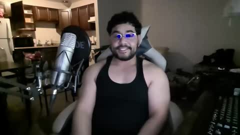 mustangxxxlucca online show from March 18, 2026, 12:36 am