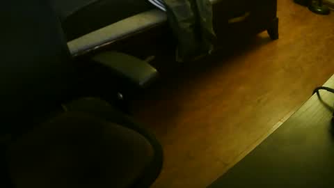 mustenjoyhead79 online show from October 27, 2025, 9:52 pm