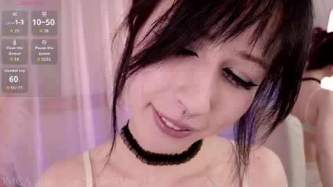 Snapshot of mutedmood_ chatting on May 17, 2026, 12:23 pm mutedmood_ online show from May 17, 2026, 12:23 pm