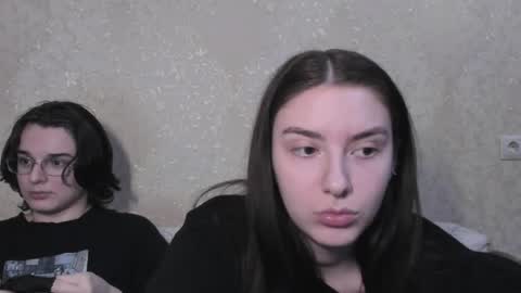 cute couple online show from April 5, 2026, 7:44 pm