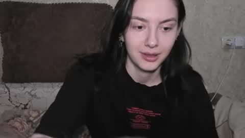 cute couple online show from June 25, 2026, 6:12 pm