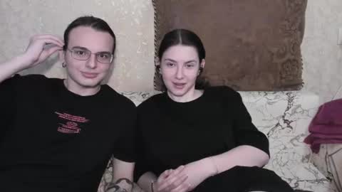 cute couple online show from June 28, 2026, 11:00 pm