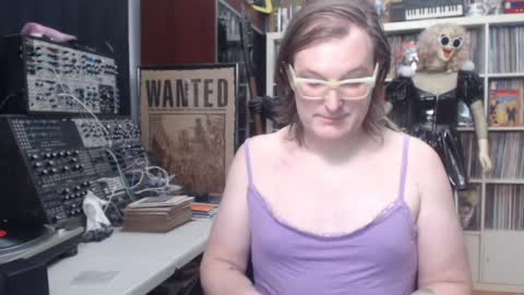 Muziknerd online show from March 22, 2026, 7:12 am