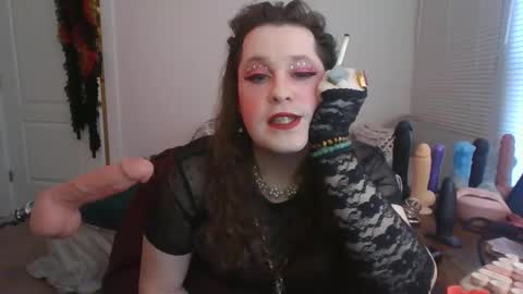 Snapshot of mxsissycharlotte chatting on November 10, 2025, 6:51 pm Mx Charlotte online show from November 10, 2025, 6:51 pm