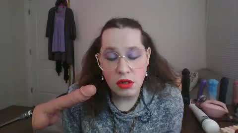 Snapshot of mxsissycharlotte chatting on November 18, 2025, 4:44 pm Mx Charlotte online show from November 18, 2025, 4:44 pm