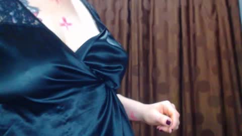     sara      i know you love me xoxox     online show from January 15, 2026, 8:56 pm