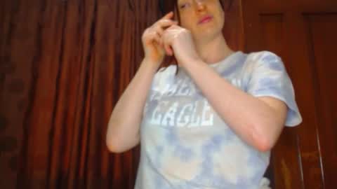     sara      i know you love me xoxox     online show from February 6, 2026, 8:12 pm