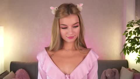 Snapshot of my_little_pollly chatting on September 25, 2025, 3:16 pm Polly online show from September 25, 2025, 3:16 pm