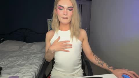 Snapshot of my_muse chatting on February 14, 2025, 1:51 pm Sandra Muse online show from February 14, 2025, 1:51 pm