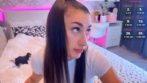 Naomi online show from July 20, 2026, 7:49 pm