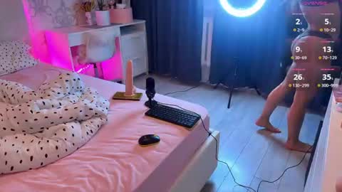Naomi online show from July 26, 2026, 6:37 pm