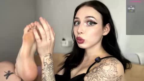 Snapshot of myafmaa chatting on September 11, 2025, 7:52 am Viola online show from September 11, 2025, 7:52 am