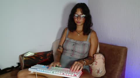 Snapshot of myamillor chatting on March 29, 2026, 9:26 pm myamillor online show from March 29, 2026, 9:26 pm