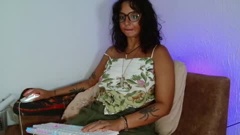 Snapshot of myamillor chatting on April 11, 2026, 8:57 pm myamillor online show from April 11, 2026, 8:57 pm