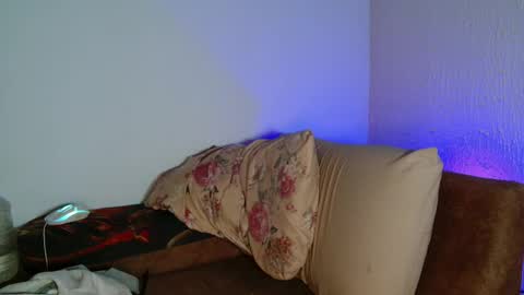 Snapshot of myamillor chatting on April 16, 2026, 9:50 pm myamillor online show from April 16, 2026, 9:50 pm