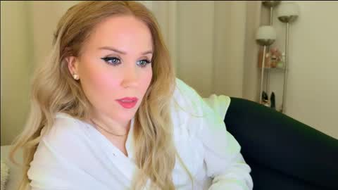 Mya-be Yours P online show from February 21, 2025, 9:43 pm