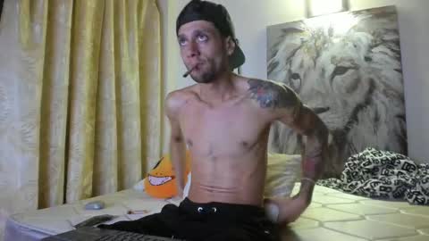 JUAN TORRES CREATURE online show from November 17, 2025, 4:07 am