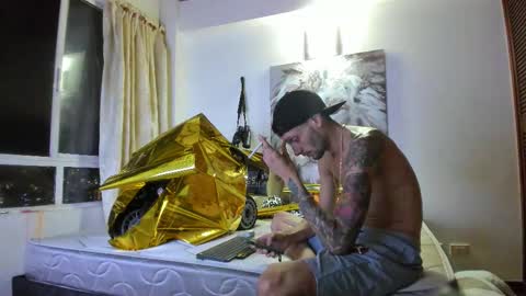 JUAN TORRES CREATURE online show from December 22, 2025, 4:53 am