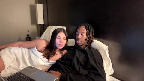 Snapshot of mycreamydreams chatting on January 2, 2025, 3:48 am mycreamydreams online show from January 2, 2025, 3:48 am