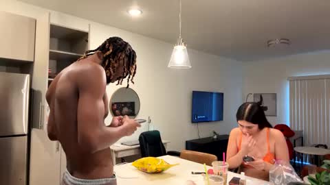 Snapshot of mycreamydreams chatting on March 1, 2025, 9:26 pm mycreamydreams online show from March 1, 2025, 9:26 pm