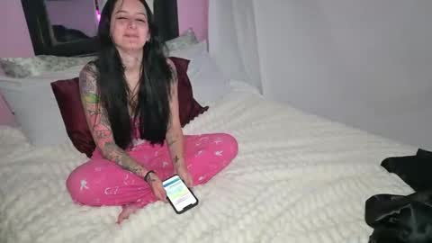 Snapshot of mycreamydreams chatting on April 29, 2026, 2:48 am mycreamydreams online show from April 29, 2026, 2:48 am