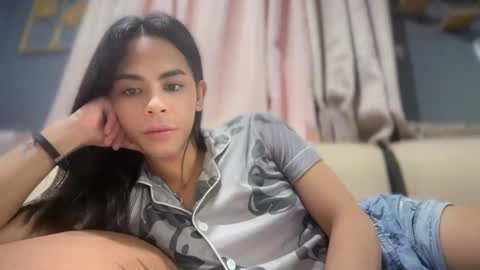 Snapshot of mydestiny_vinax chatting on May 16, 2026, 12:15 pm mydestiny_vinax online show from May 16, 2026, 12:15 pm