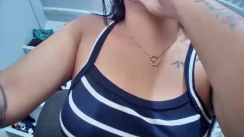 myhoney_hot online show from January 4, 2025, 2:46 pm