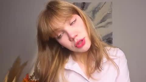 Snapshot of myismira chatting on November 9, 2025, 4:11 am Mira online show from November 9, 2025, 4:11 am