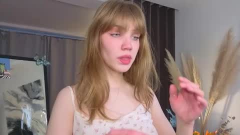 Snapshot of myismira chatting on November 12, 2025, 4:13 am Mira online show from November 12, 2025, 4:13 am