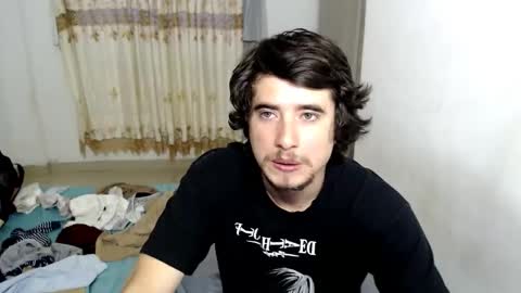 Snapshot of myke_xxx chatting on December 4, 2025, 1:20 pm mike online show from December 4, 2025, 1:20 pm