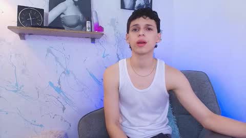 Snapshot of mykelcano chatting on October 26, 2025, 2:01 pm Mykel online show from October 26, 2025, 2:01 pm