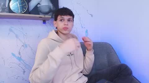 Snapshot of mykelcano chatting on October 29, 2025, 2:52 pm Mykel online show from October 29, 2025, 2:52 pm