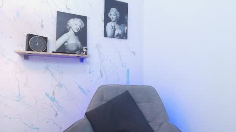 Snapshot of mykelcano chatting on November 24, 2025, 5:34 pm Mykel online show from November 24, 2025, 5:34 pm