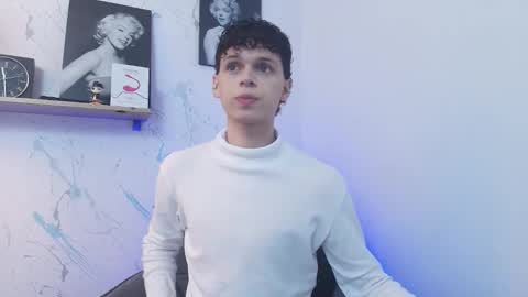 Snapshot of mykelcano chatting on December 1, 2025, 5:29 pm Mykel online show from December 1, 2025, 5:29 pm