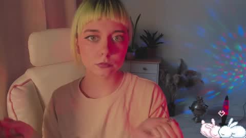 Snapshot of mylaweb chatting on December 15, 2024, 9:03 am MylaFlores online show from December 15, 2024, 9:03 am