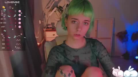 Snapshot of mylaweb chatting on February 21, 2025, 9:11 pm MylaFlores online show from February 21, 2025, 9:11 pm