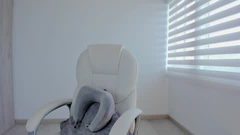 Snapshot of mylerosex chatting on January 17, 2025, 9:06 pm Myle online show from January 17, 2025, 9:06 pm