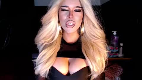 GODDESS SOFIA  take me private show or passwordshow i cum to you online show from July 12, 2026, 10:28 am