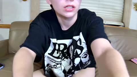 Snapshot of mymindbreaks2 chatting on December 16, 2024, 2:38 pm mymindbreaks online show from December 16, 2024, 2:38 pm