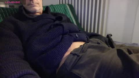 Snapshot of mynakedbeach chatting on January 22, 2025, 4:12 pm Bi sexy guy lovense hush is on private is open or password show tip if you like. online show from January 22, 2025, 4:12 pm